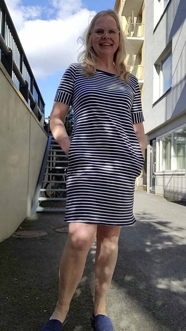 Women's striped dress with pockets